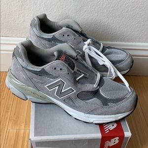 New Balance 990v3 Running Shoes. Size 9.5 Men